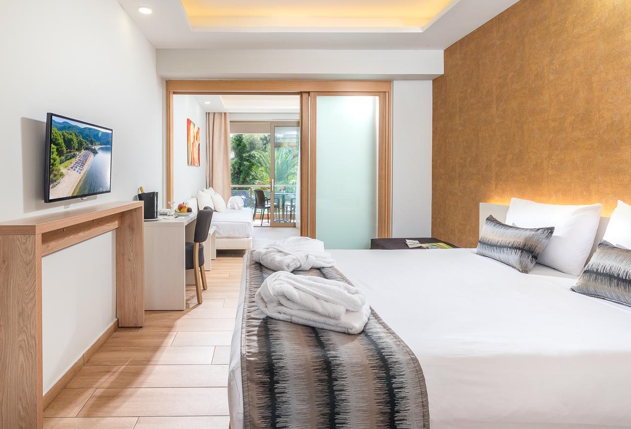 Poseidon Resort Hotel Neos Marmaras Room photo